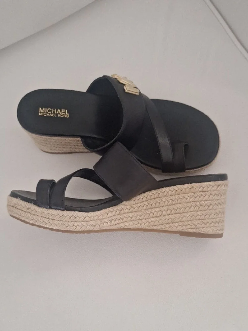Michael Kors retail$ 120